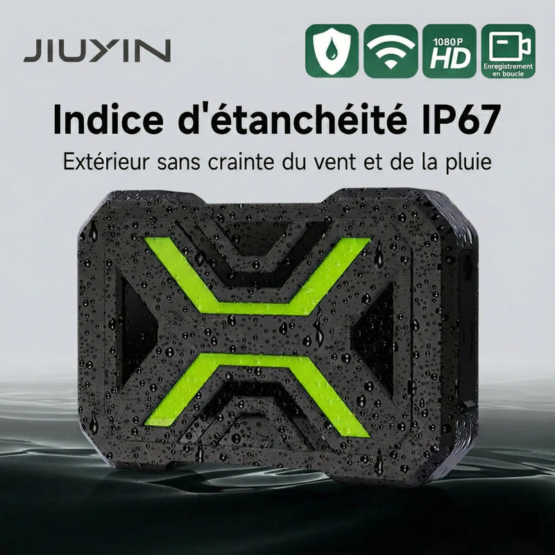 Indice d'étanchéité IP67 de la dashcam moto JIUYIN, garantissant une protection totale contre la poussière et une résistance optimale à l'eau pour une utilisation sous la pluie avant l'ajout au panier.